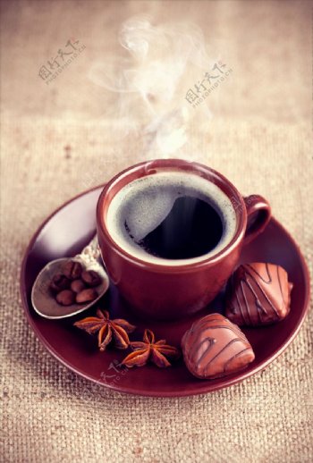 香浓的咖啡和巧克力