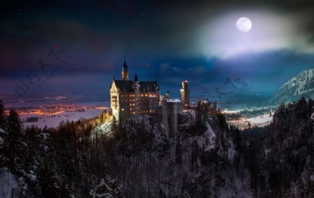 新天鹅城堡夜景