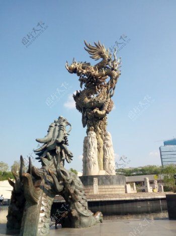 深圳龙城广场龙雕刻铜雕