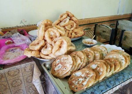 新疆特色街头美食馕饼大馕窝窝馕