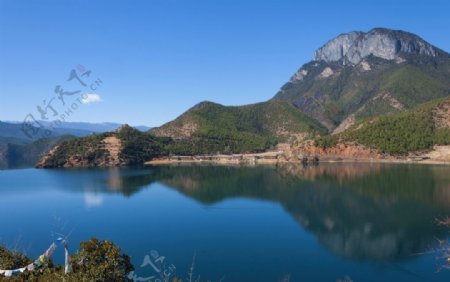 泸沽湖格姆女神山