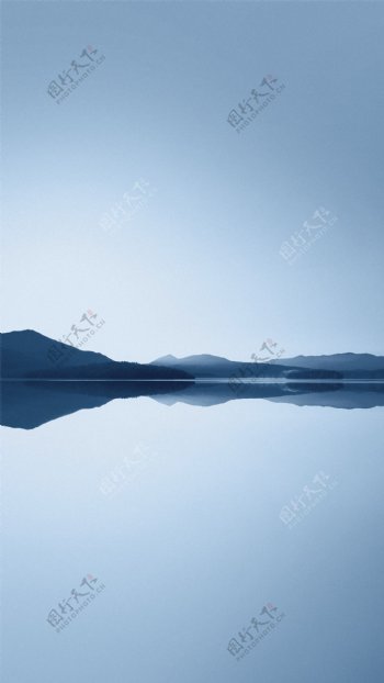 干净的湖景图