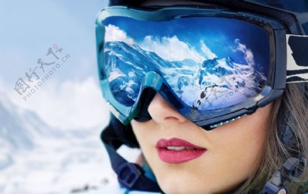 滑雪护目镜图片