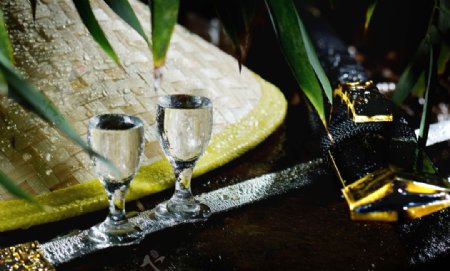 白酒传统酒品复古背景海报素材图片