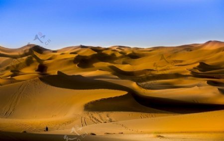 沙漠桌面风景美景旅游图片