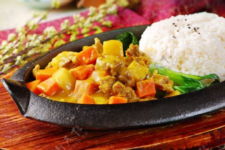 亚洲饭食铁板咖哩牛肉饭图片