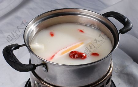 牦牛肉清汤锅图片