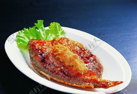 鄂菜酱汁烤黄鱼图片