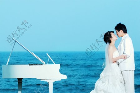 海边婚纱样片图片