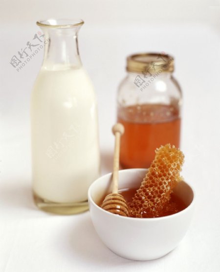 蜂蜜和牛奶图片