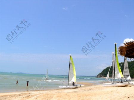 马来西亚海边的帆船图片