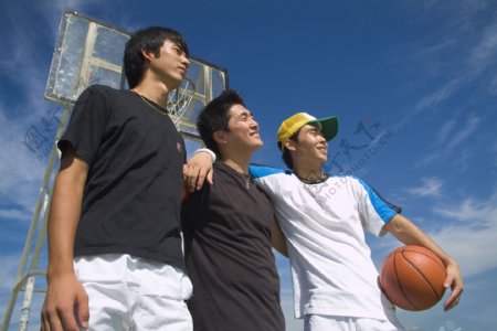 篮球三人组图片