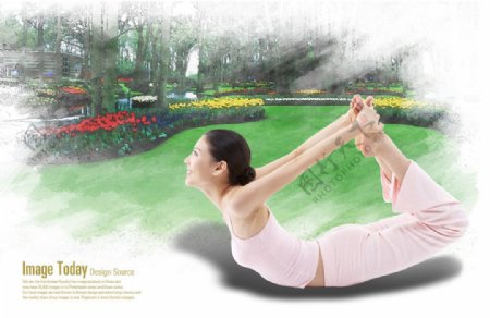 练瑜伽的女性PSD素材下载