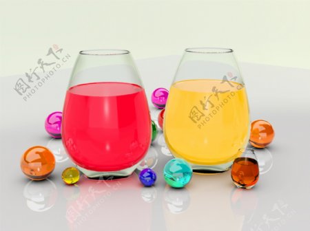 果汁杯玻璃球分层素材图片