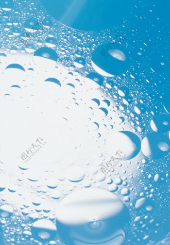 水水滴纯净晶莹剔透水域水珠水纹湿润涟漪洒水旋涡水泡