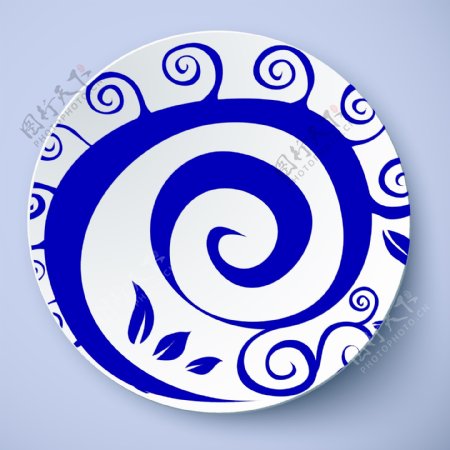 盘子花纹手绘青花图案
