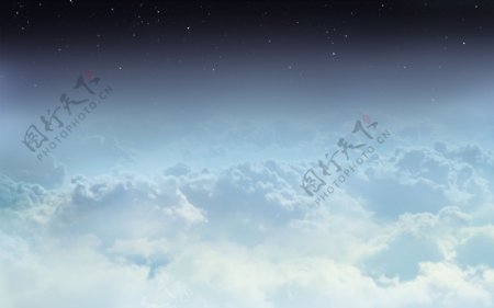 天空云朵桌面背景图片
