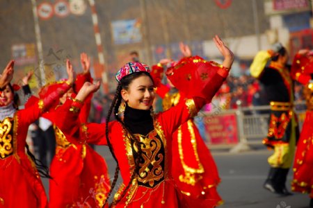 新疆维族特色舞蹈图片