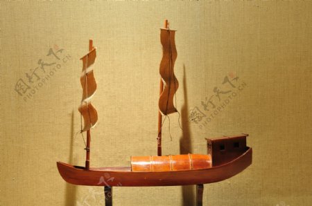 木制模型帆船图片