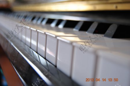 钢琴高清摄影图图片