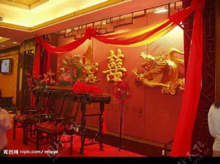 中式婚礼舞台背景布置图片