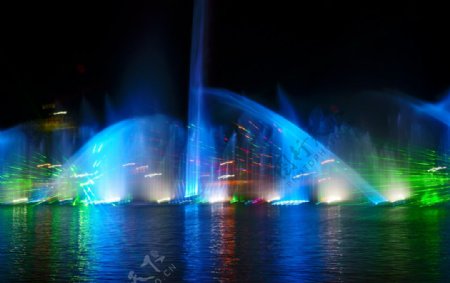 激光喷泉图片