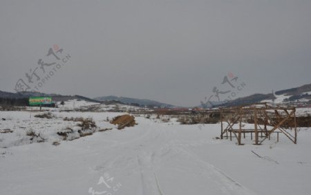 乡村残雪图片
