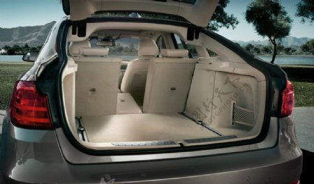 创新BMW3系GT后备箱图片