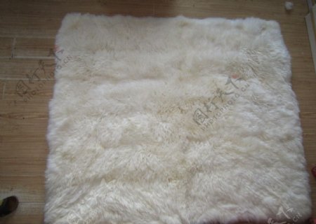 羊剪绒真皮床毯图片