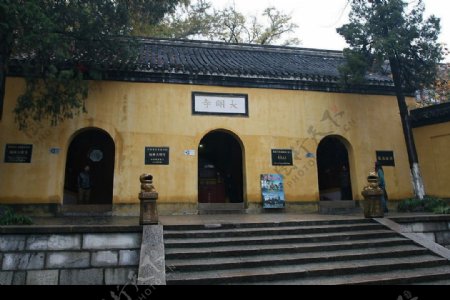 扬州游园古刹山门图片