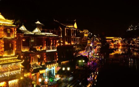 古城凤凰夜景图片