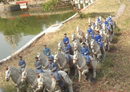 群马雕像图片