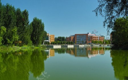 北京吉利大学吉利湖图片