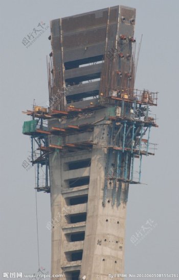 信江大桥的主塔结构图片