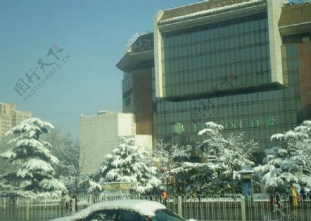 城市雪景图片