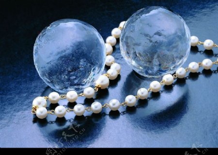 珠光宝气之珍珠项链图片