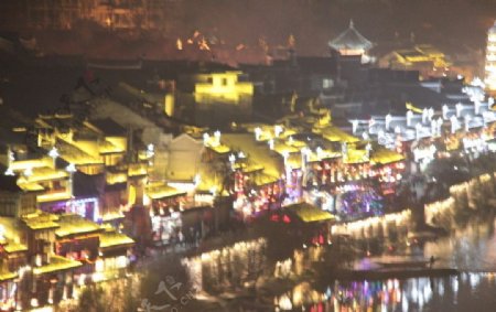 湘西凤凰古城夜景图片