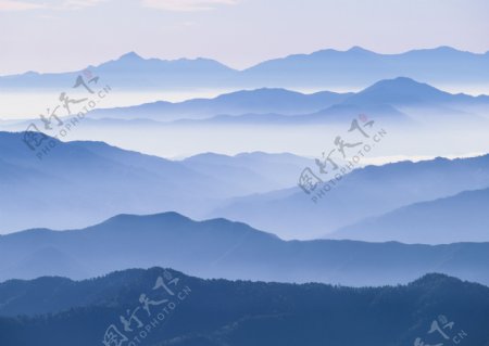 山野风景油画图片