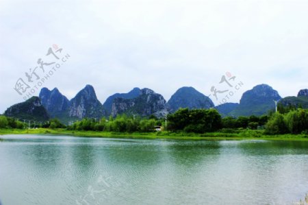 琴潭山水倒影图片