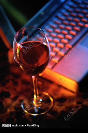红酒键盘图片