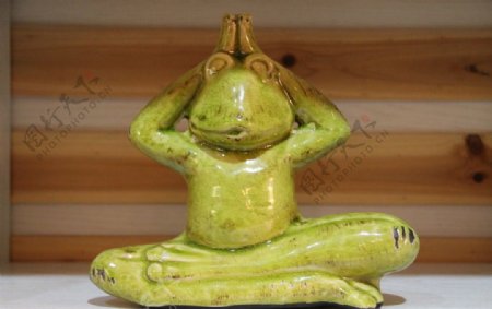 青蛙艺术品图片