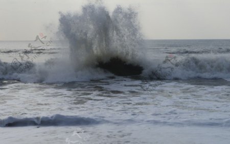 大海急浪图片