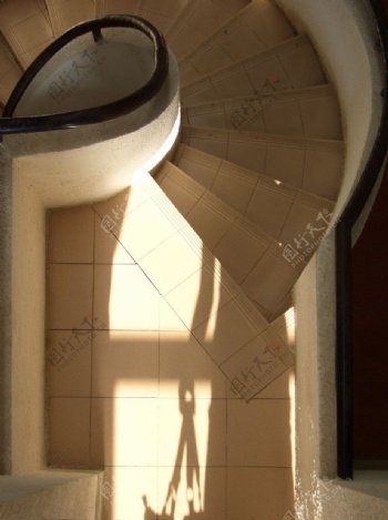 旋转楼梯影子图片