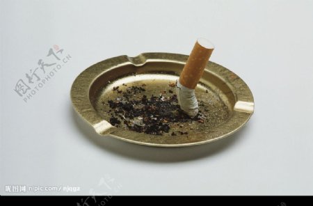 烟灰缸图片