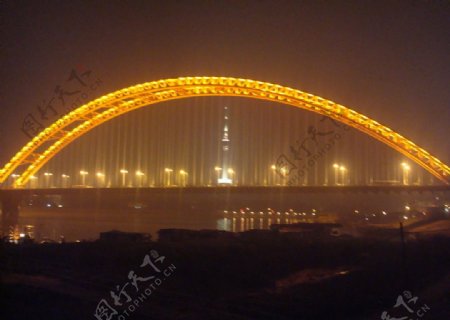 晴川桥夜景图片