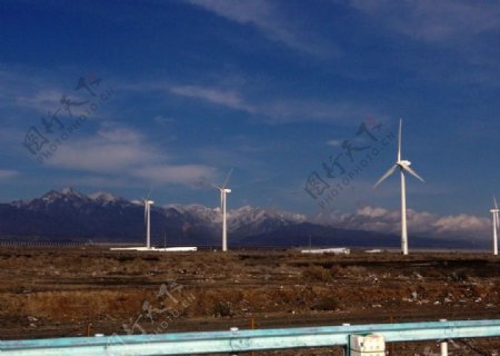 新疆风力发电图片