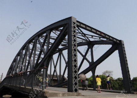 老上海外白渡桥侧景图片