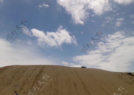 沙丘上的天空图片
