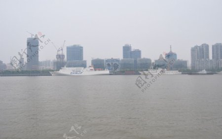 上海黄浦江港口图片