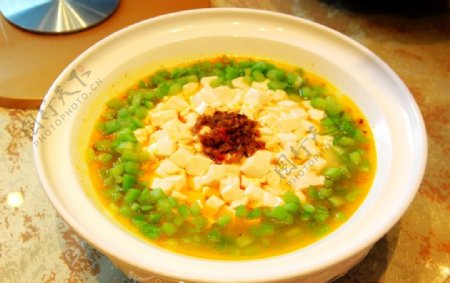 粤菜春绿蟹粉豆腐图片